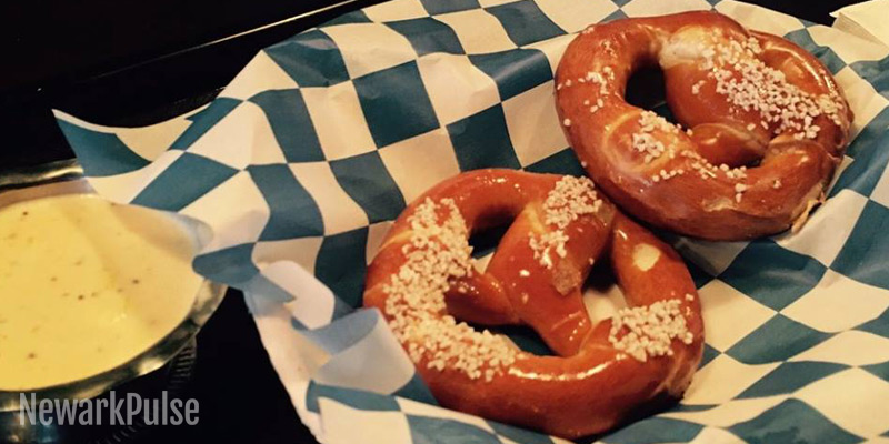 Redd's $5 Pretzels